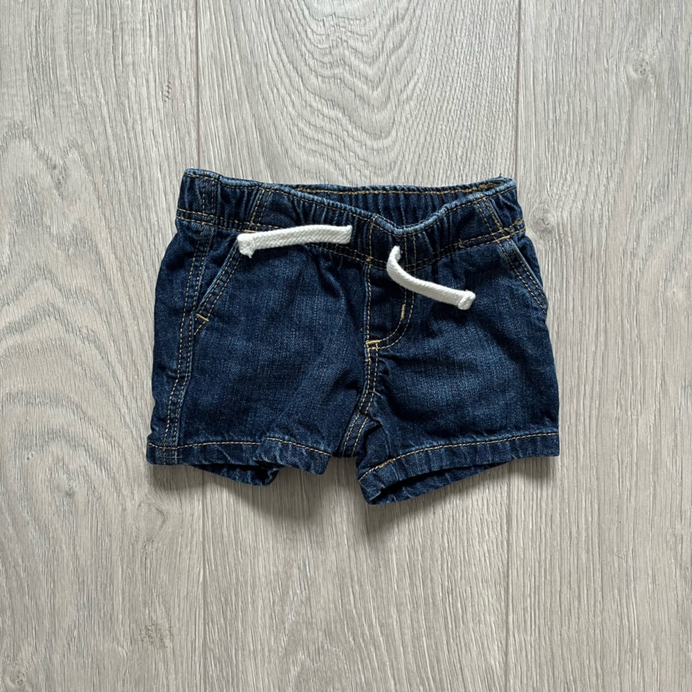 Old Navy denim shorts (0-3)